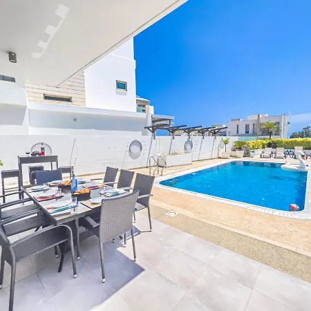 Villa Lombardi Oasis